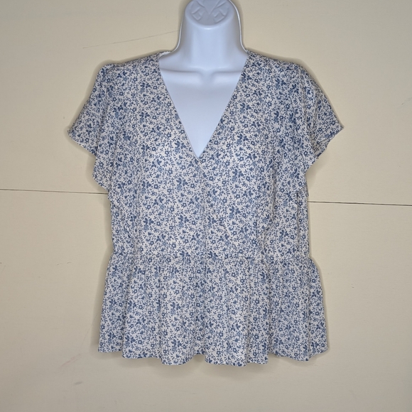 Madewell Tops - Madewell Blue and White Floral Top Flouncy Baby Doll